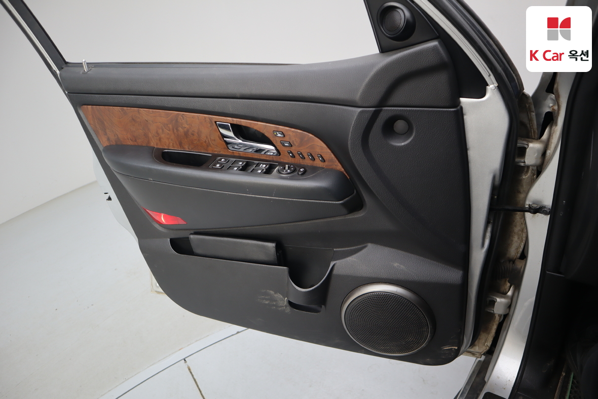 KG Mobility Rexton - 8