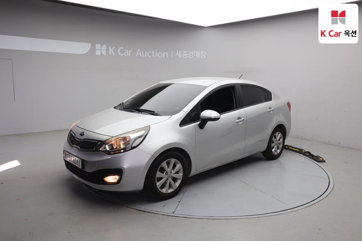 Kia Pride - 1