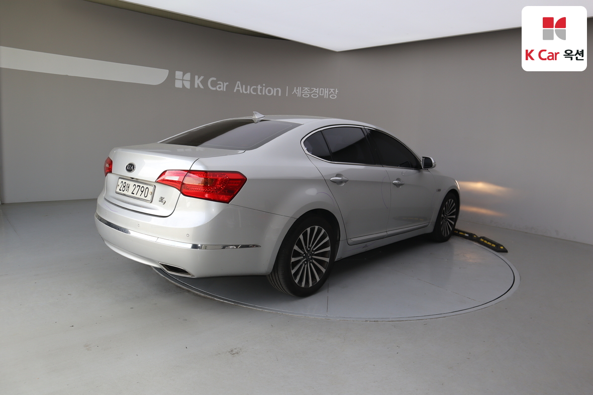 Kia K7 - 2
