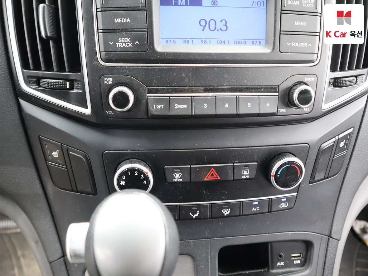 Hyundai Grand Starex - 15