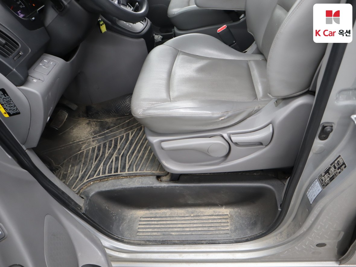 Hyundai Grand Starex - 18