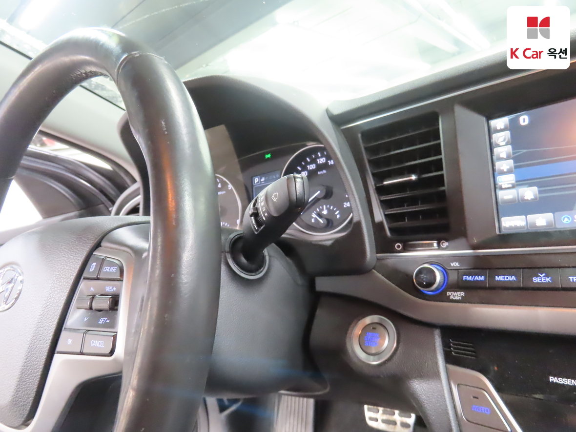 Hyundai Elantra 2017 - Image 11