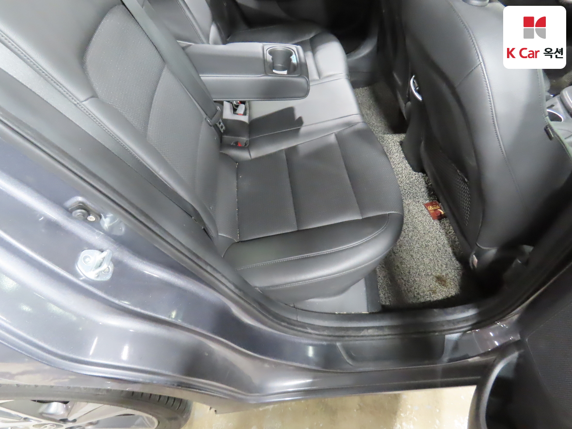 Hyundai Elantra 2017 - Image 28