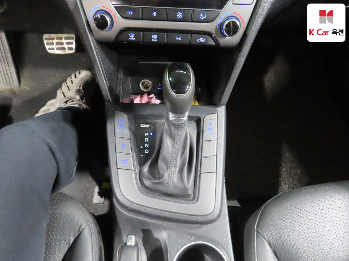Hyundai Elantra 2017 - Image 17