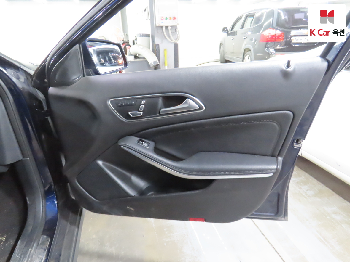 Mercedes-Benz GLA-Class - 34