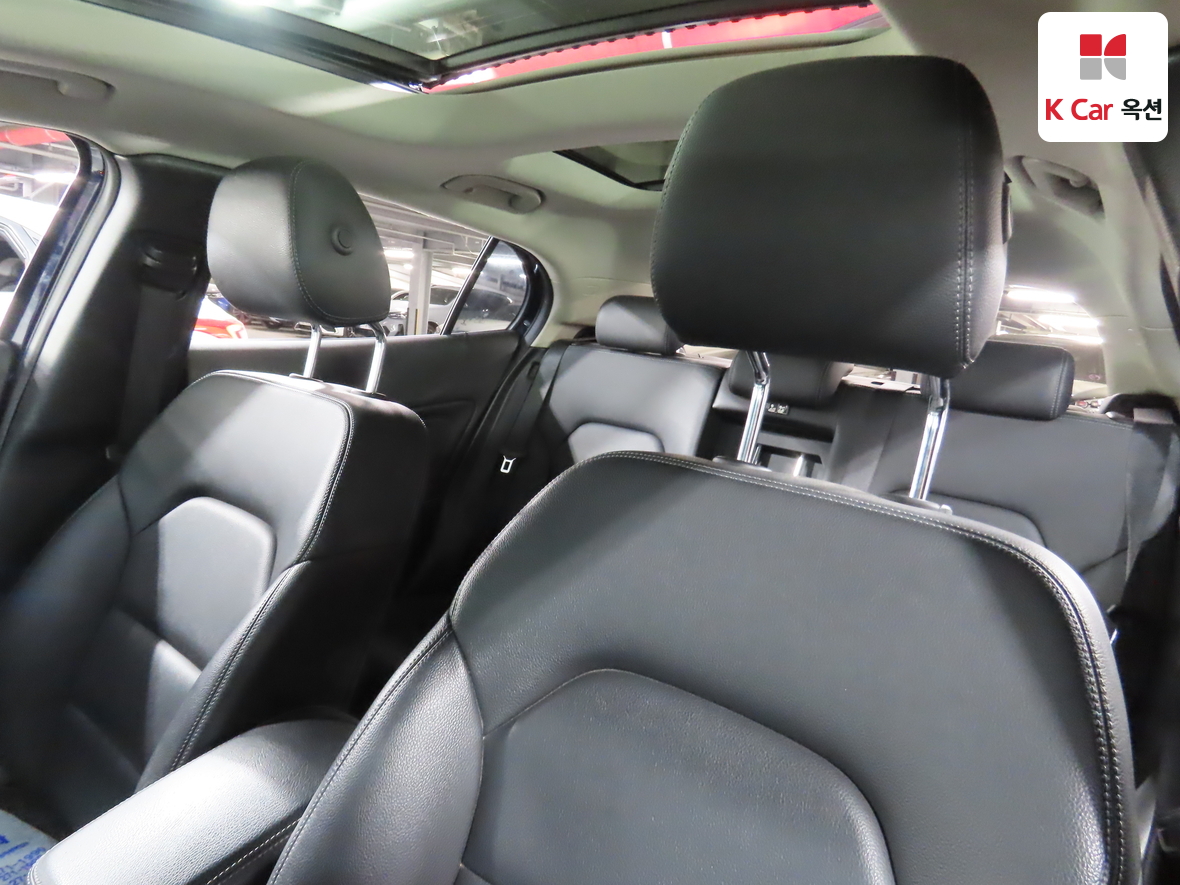 Mercedes-Benz GLA-Class - 21