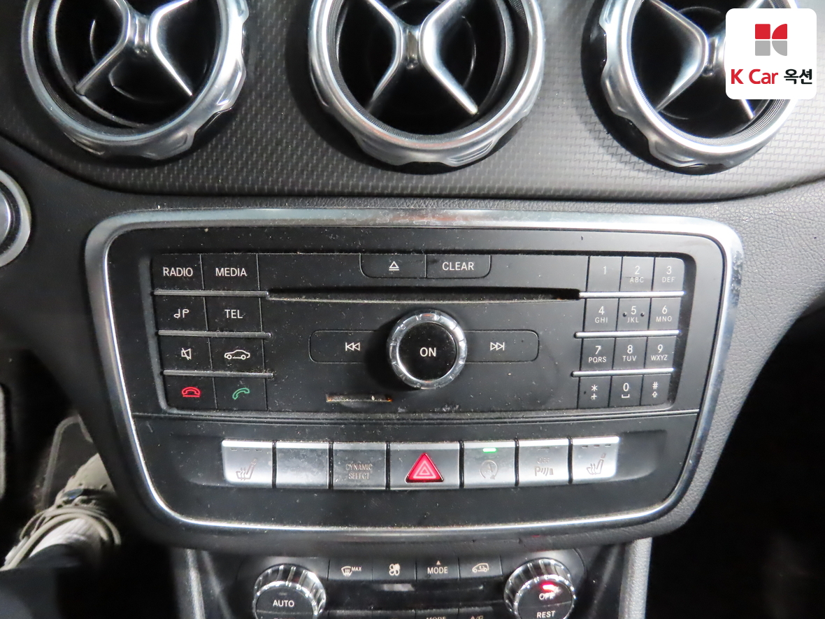 Mercedes-Benz GLA-Class - 15