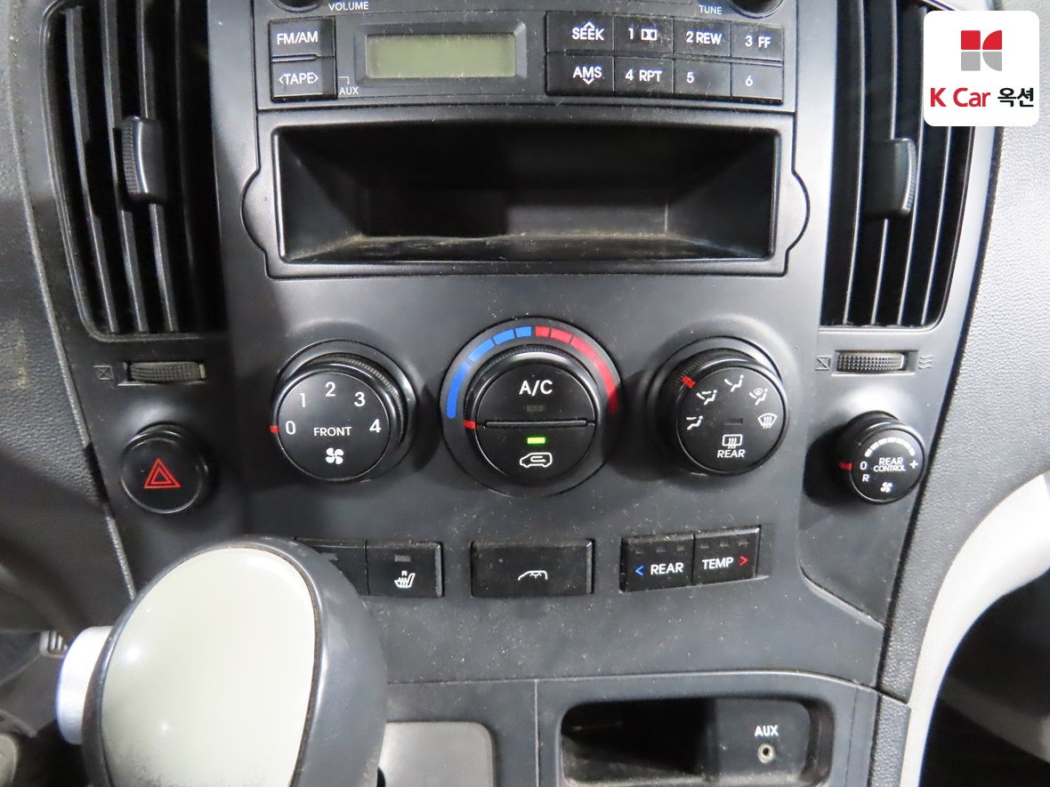 Hyundai Grand Starex - 15