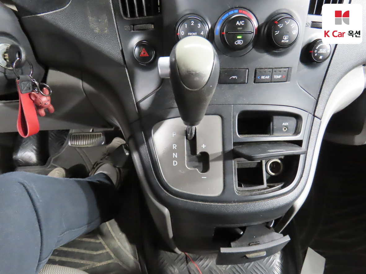 Hyundai Grand Starex - 16