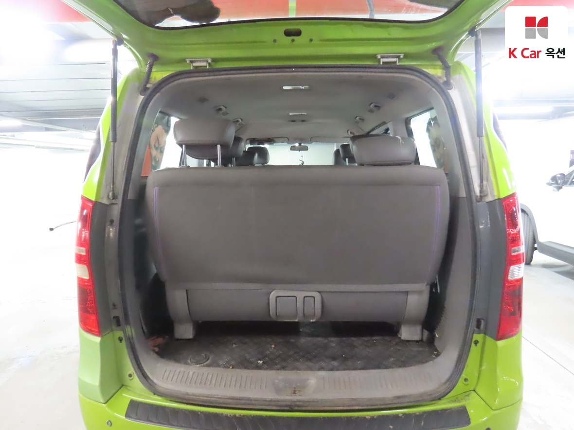 Hyundai Grand Starex - 24