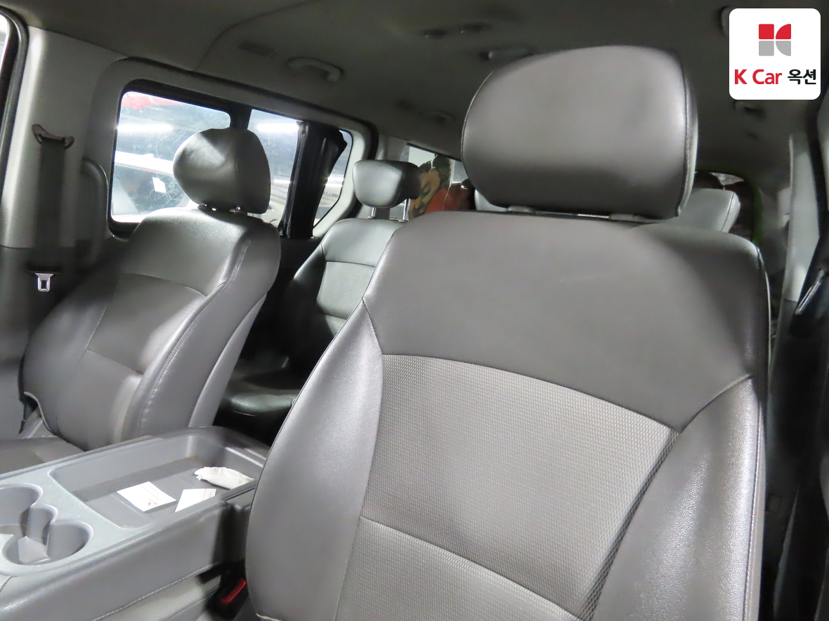 Hyundai Grand Starex - 18