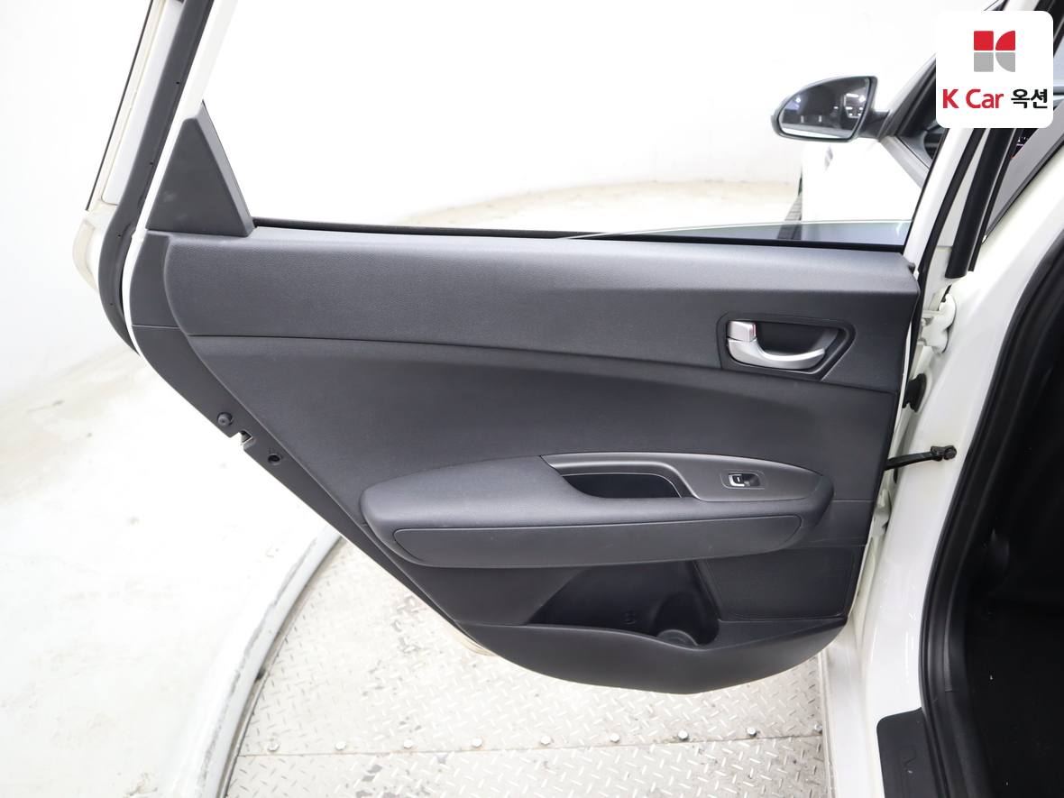 كيا K5 2018 - صورة 22