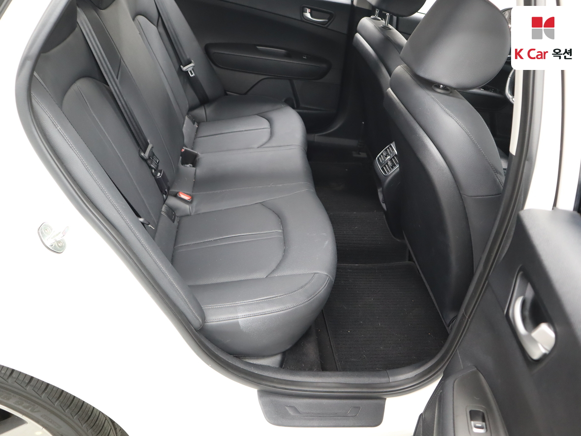 كيا K5 2018 - صورة 27