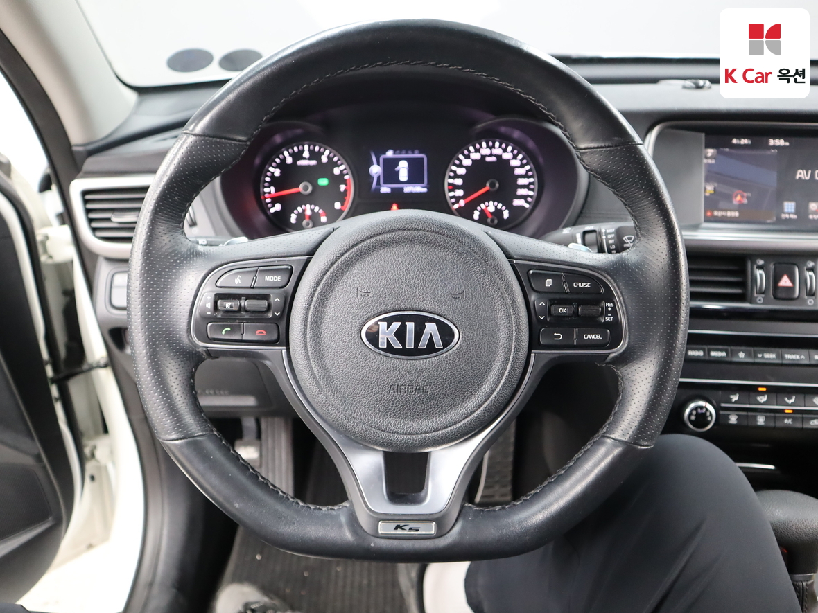 كيا K5 2018 - صورة 10