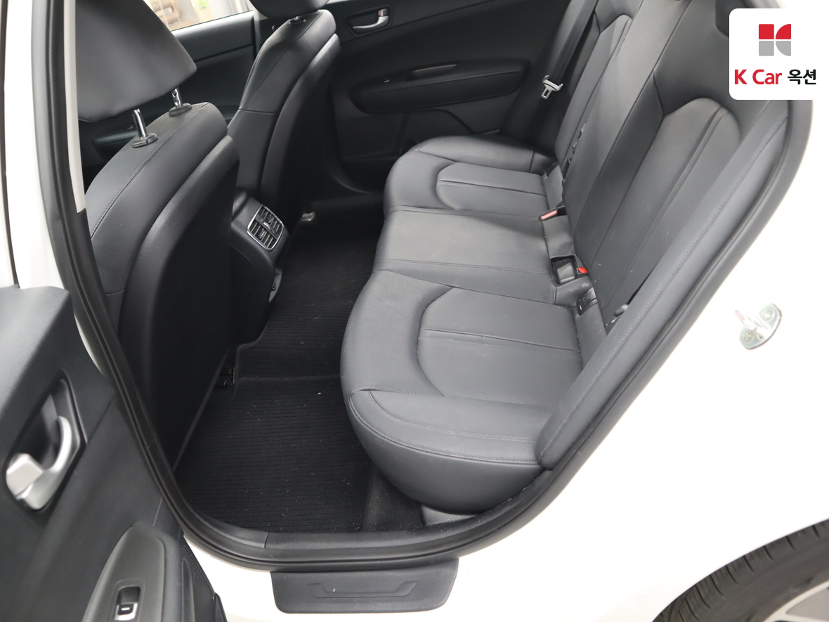 كيا K5 2018 - صورة 23