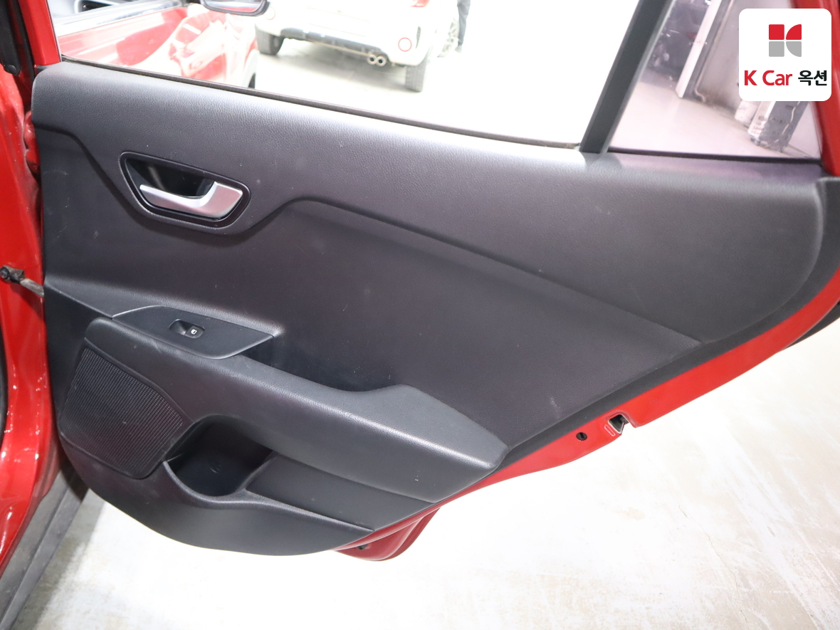 كيا ستونيك 2019 - صورة 27