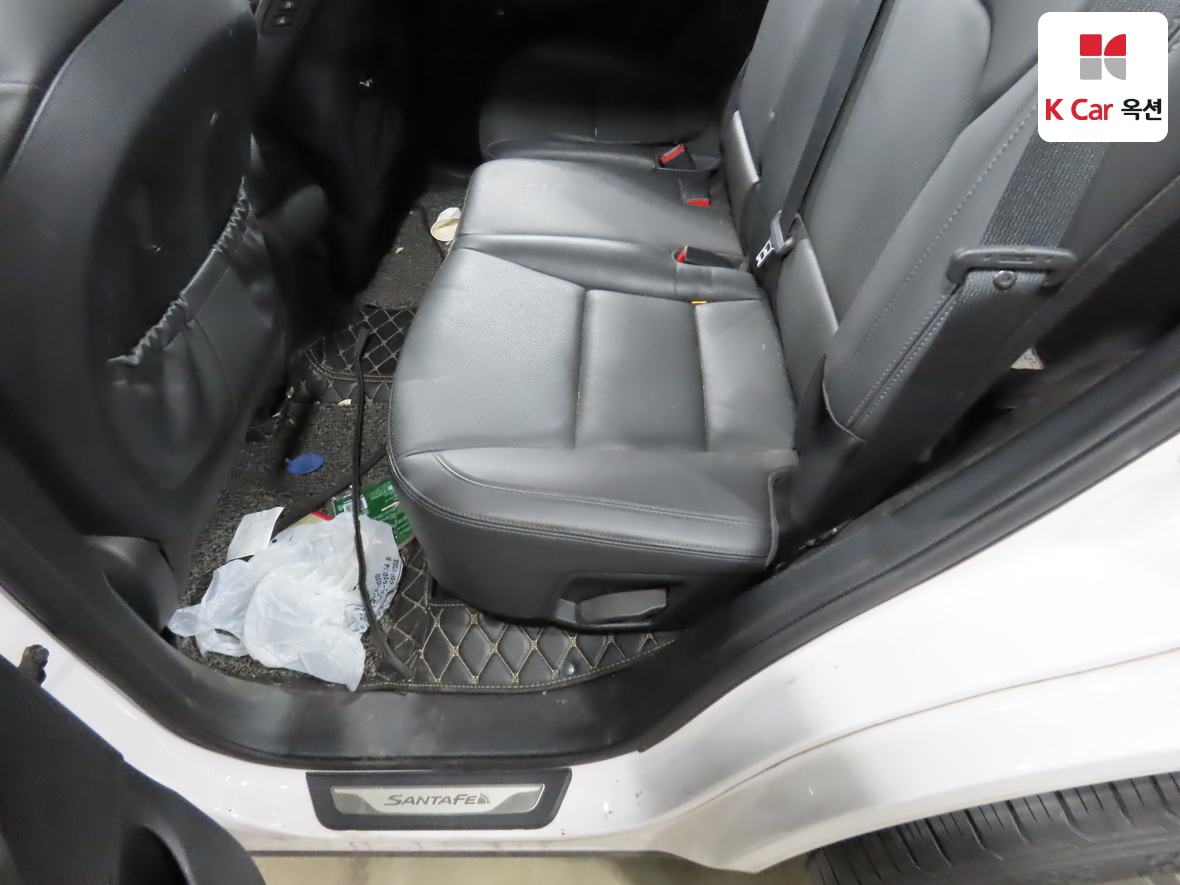 Hyundai Santa Fe 2016 - Image 25