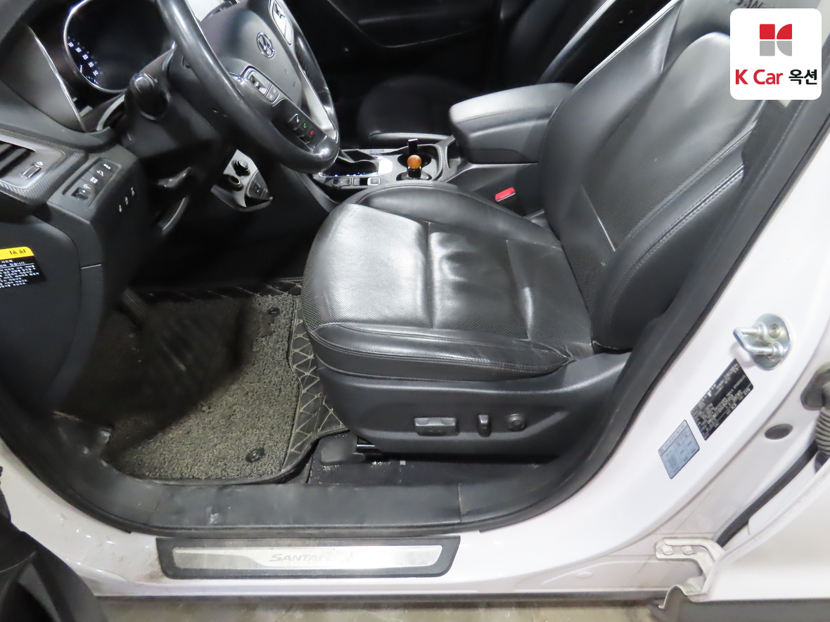 Hyundai Santa Fe 2016 - Image 18