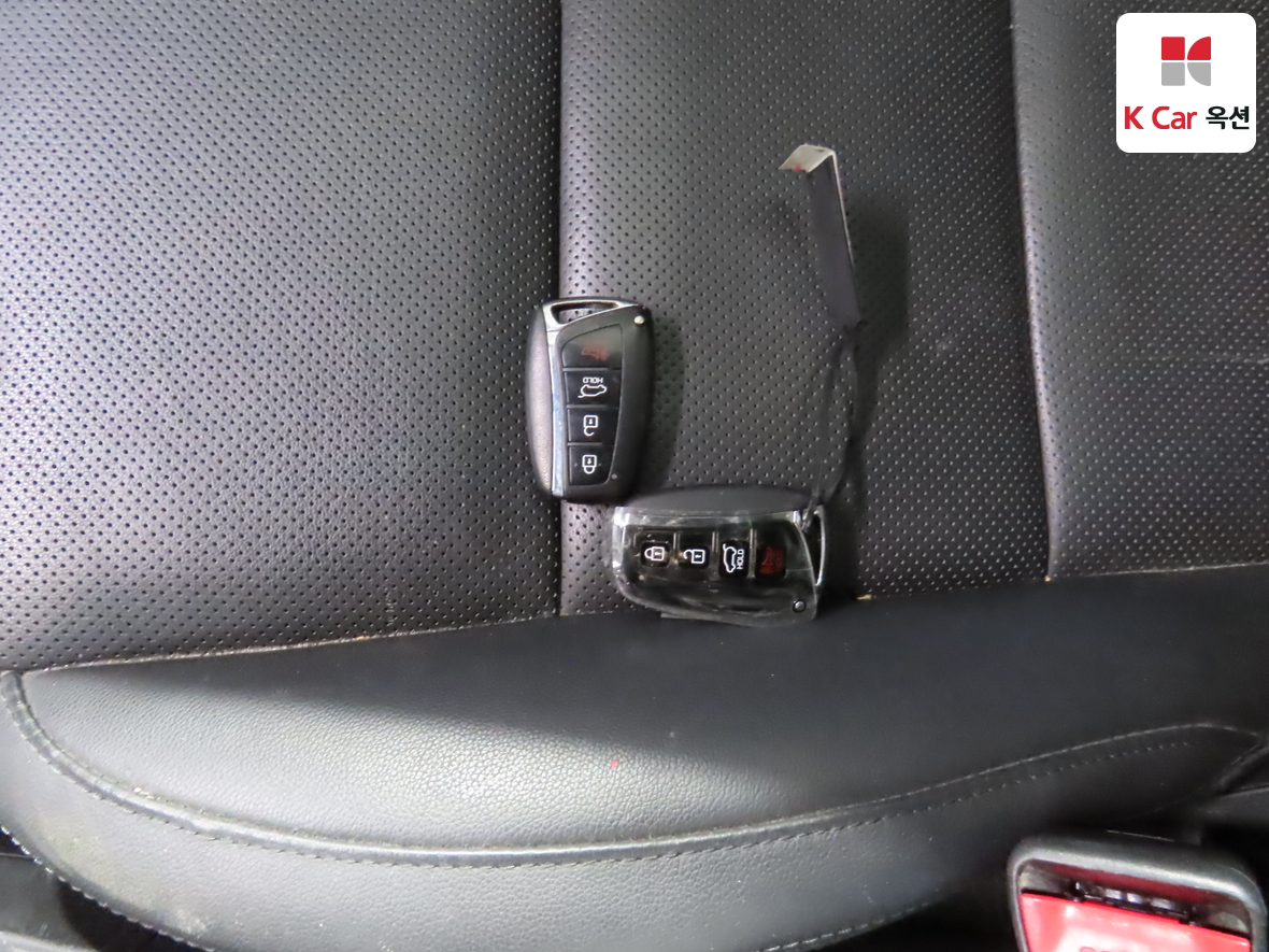 Hyundai Santa Fe 2016 - Image 17