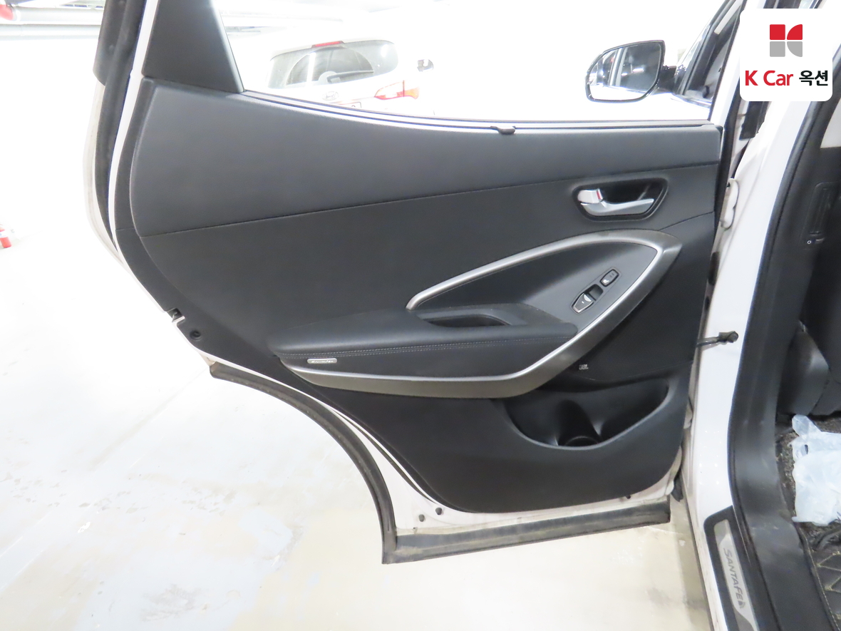 Hyundai Santa Fe 2016 - Image 24