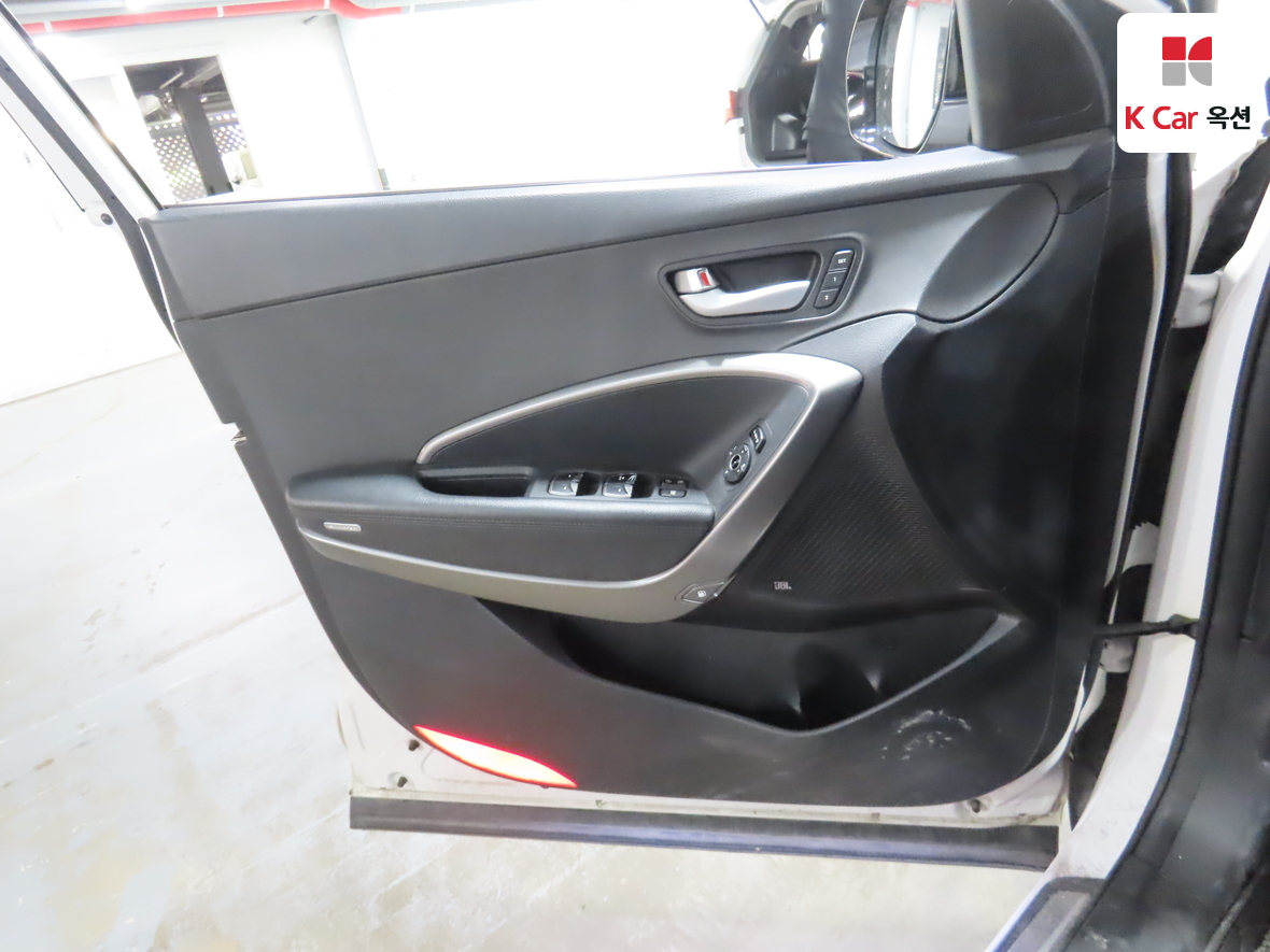 Hyundai Santa Fe 2016 - Image 8
