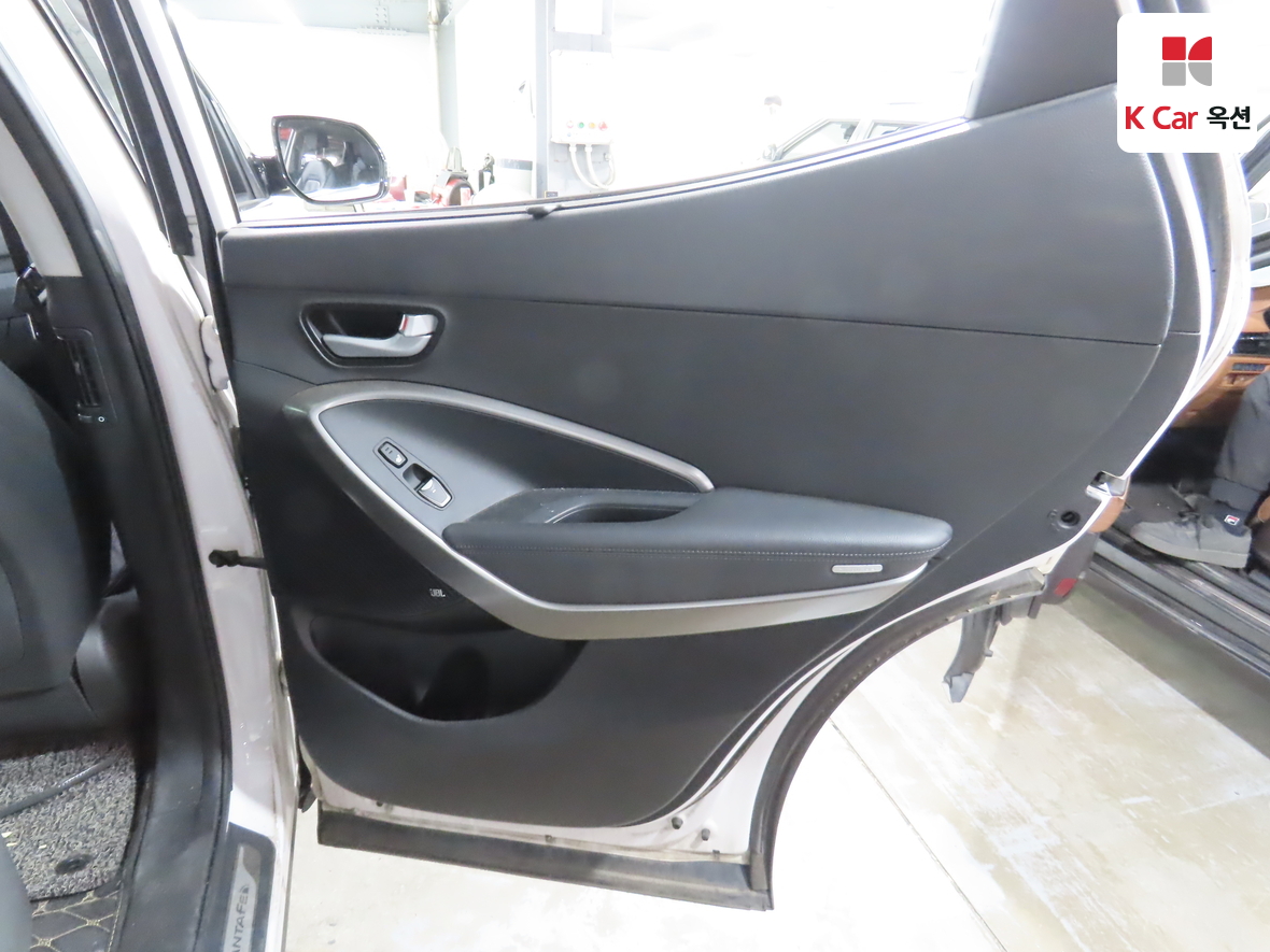 Hyundai Santa Fe 2016 - Image 29
