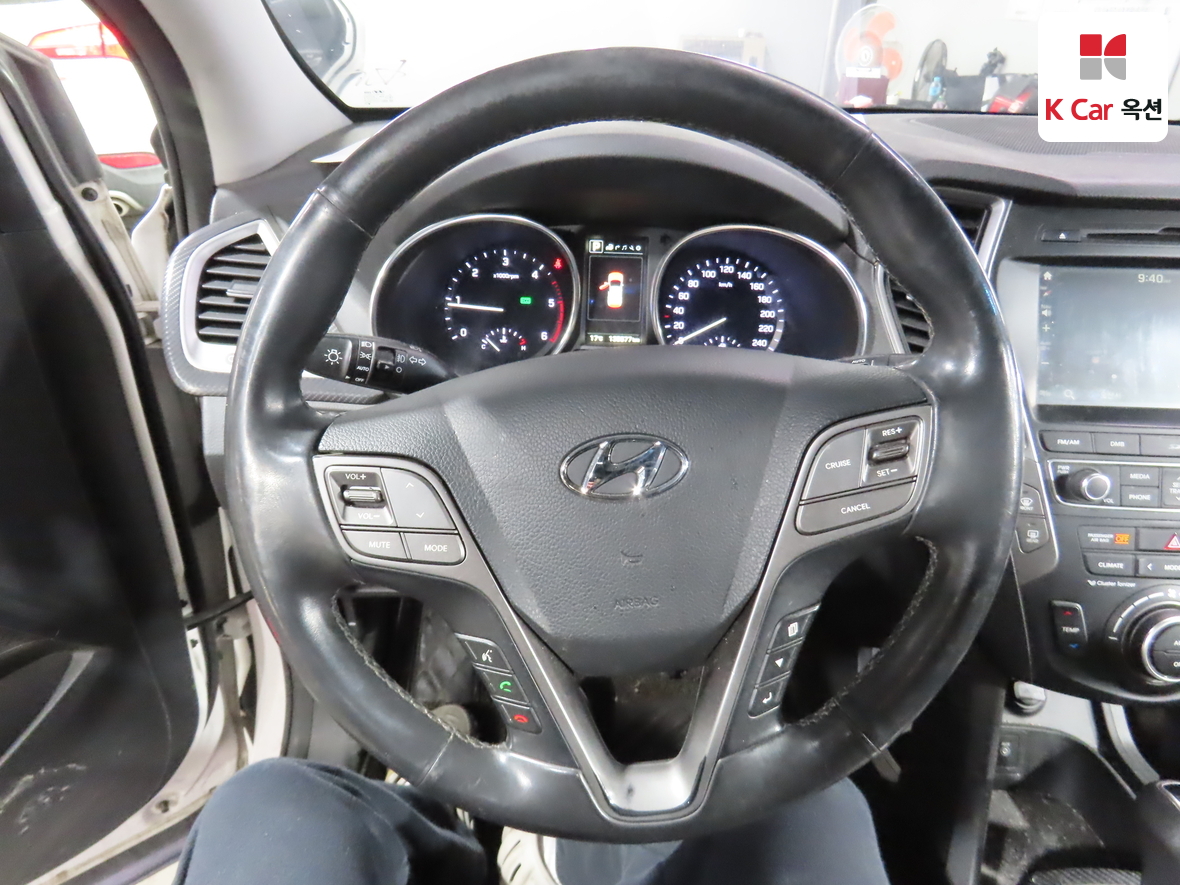 Hyundai Santa Fe 2016 - Image 10