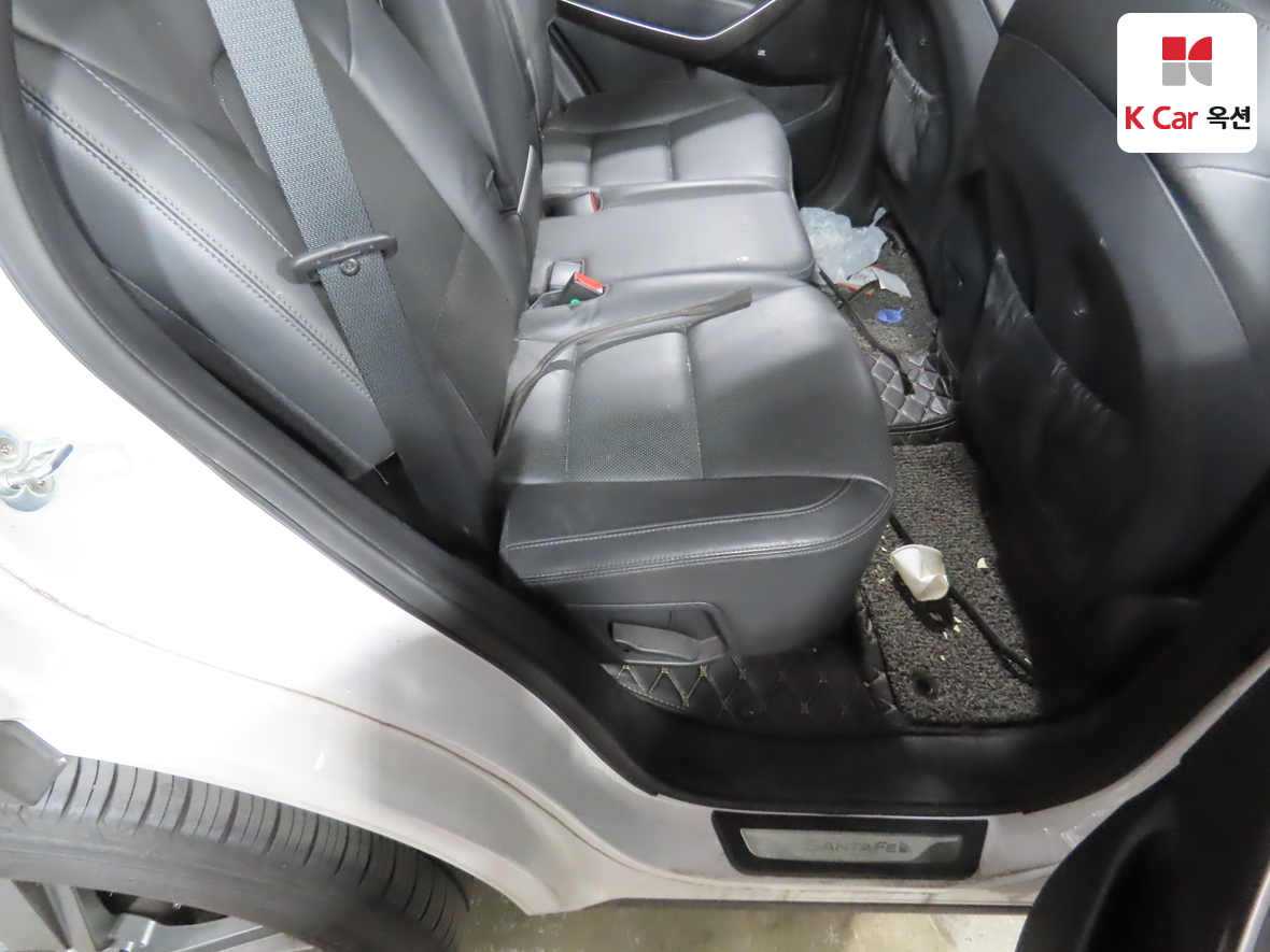 Hyundai Santa Fe 2016 - Image 30