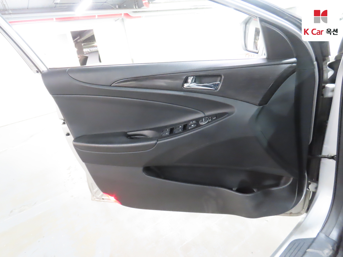 Hyundai Sonata 2014 - Image 8