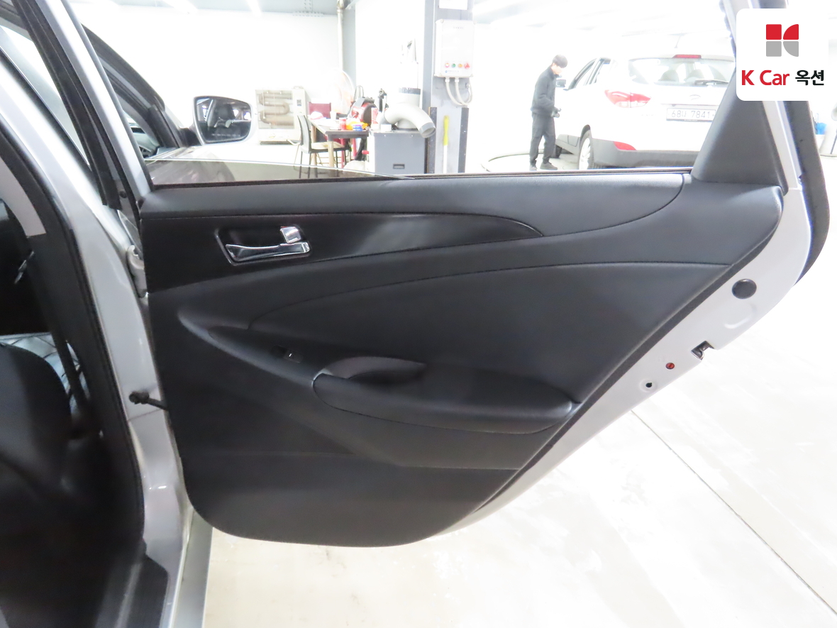 Hyundai Sonata 2014 - Image 26