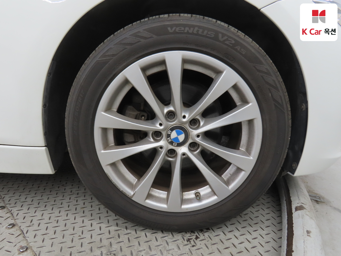 BMW 3 시리즈 2018 - 이미지 39