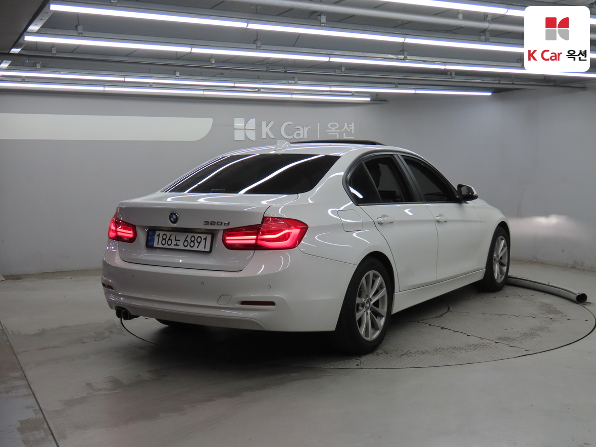 BMW 3 시리즈 2018 - 이미지 2