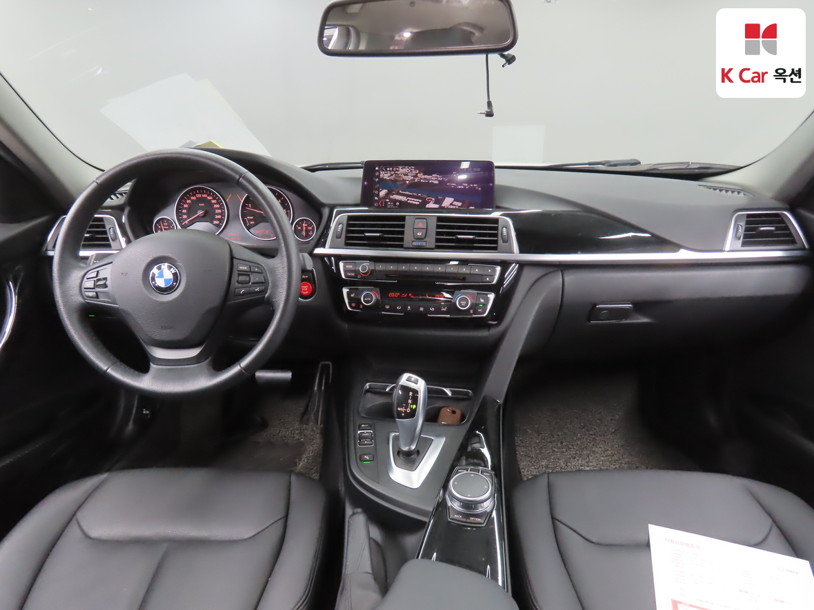 BMW 3 시리즈 2018 - 이미지 3