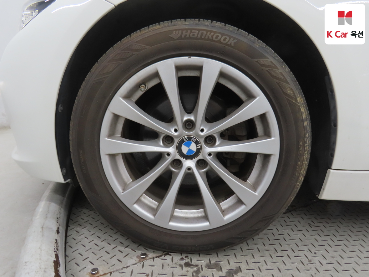 BMW 3 시리즈 2018 - 이미지 42