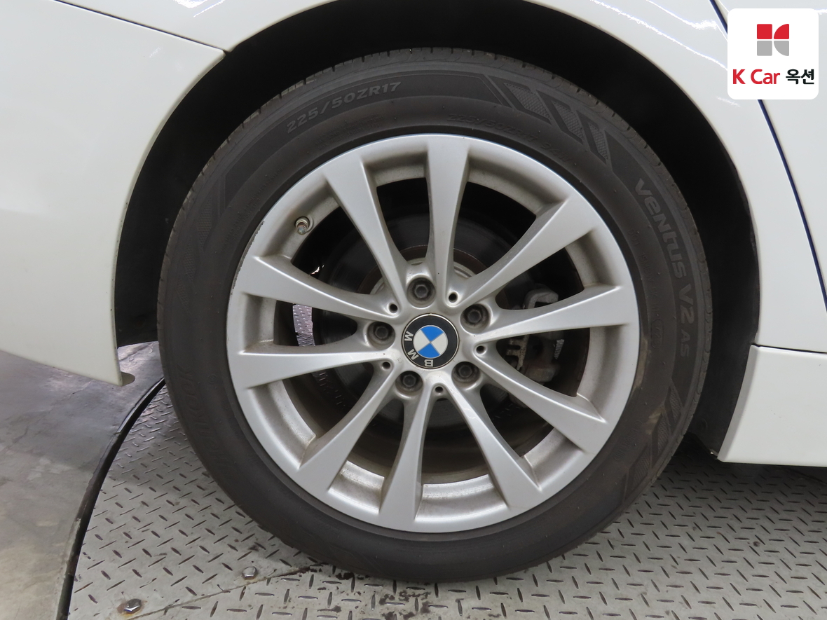 BMW 3 시리즈 2018 - 이미지 40