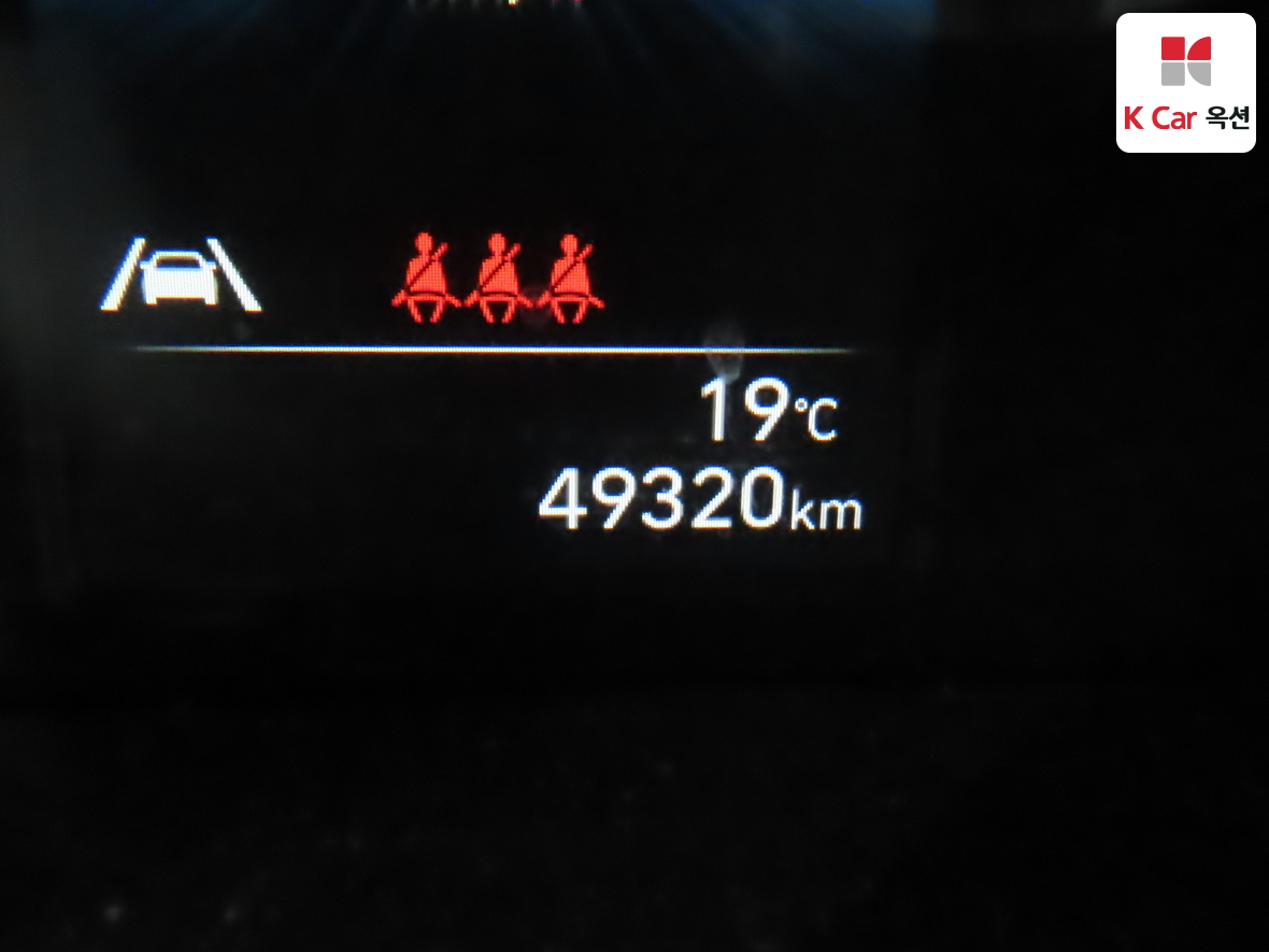 Hyundai Elantra - 4