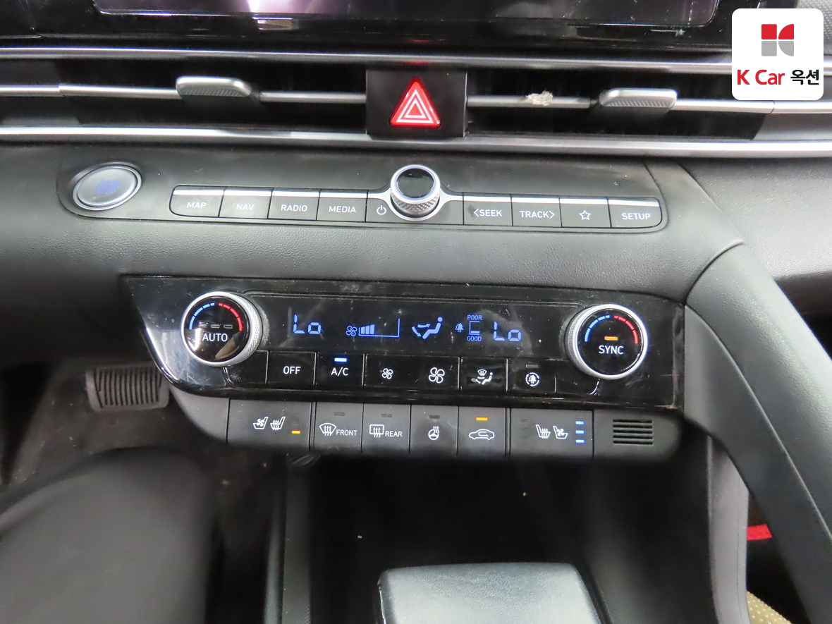 Hyundai Elantra - 15