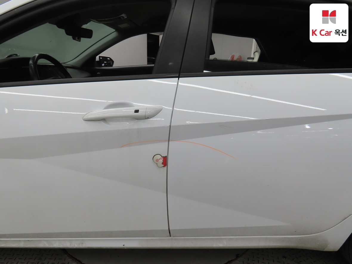 Hyundai Elantra - 38