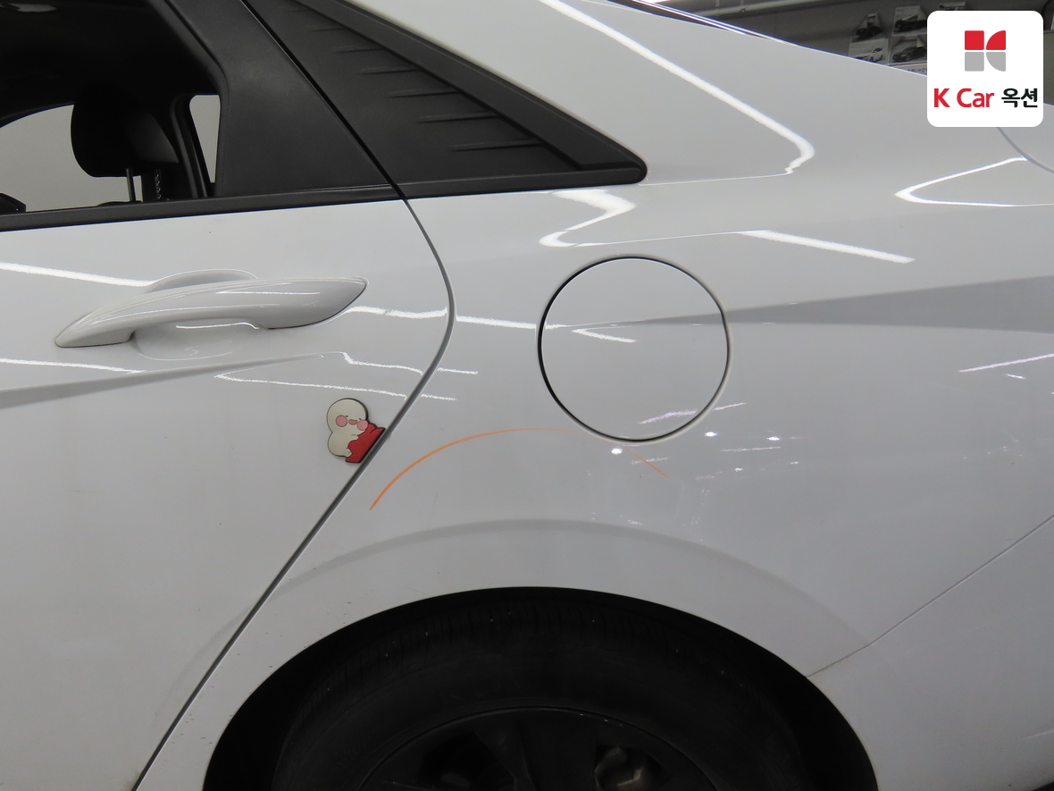 Hyundai Elantra - 39