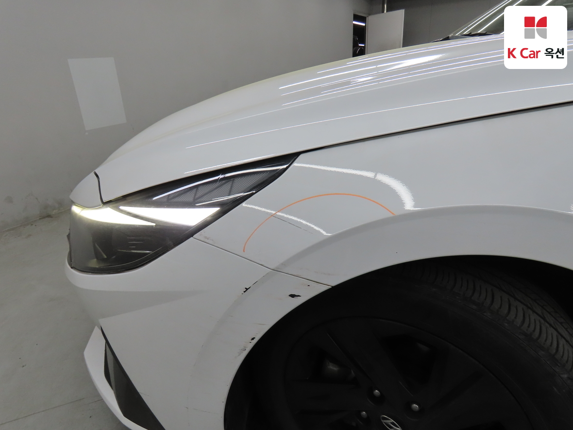 Hyundai Elantra - 37