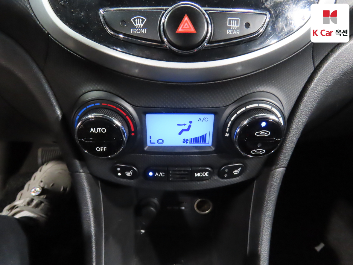 Hyundai Accent 2013 - Image 15