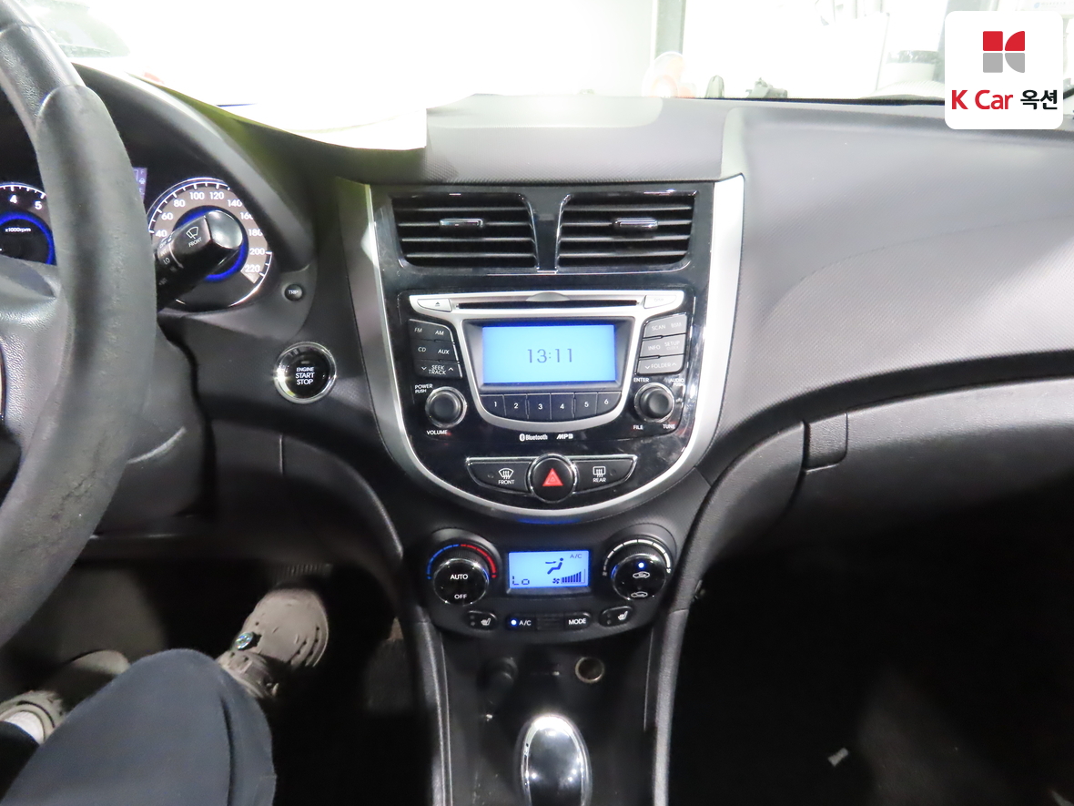 Hyundai Accent 2013 - Image 6