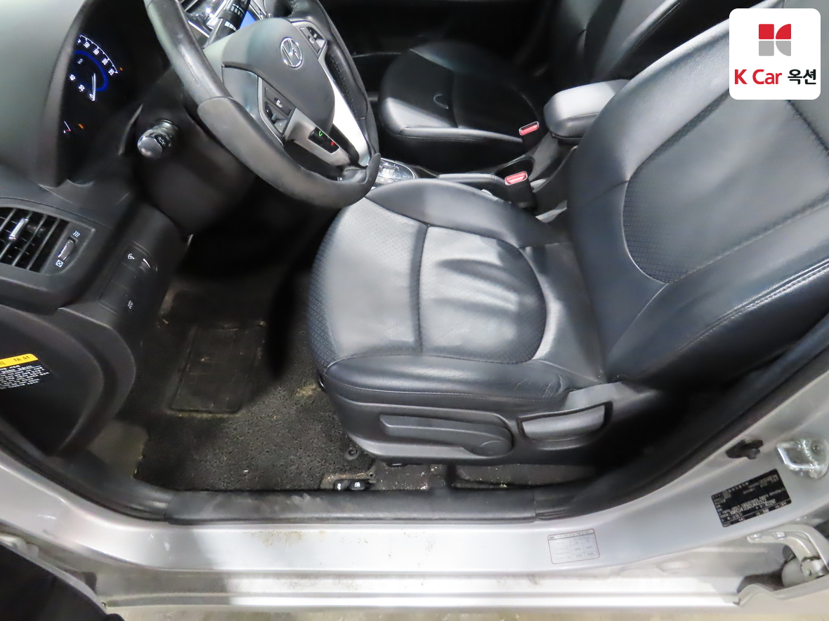 Hyundai Accent 2013 - Image 18