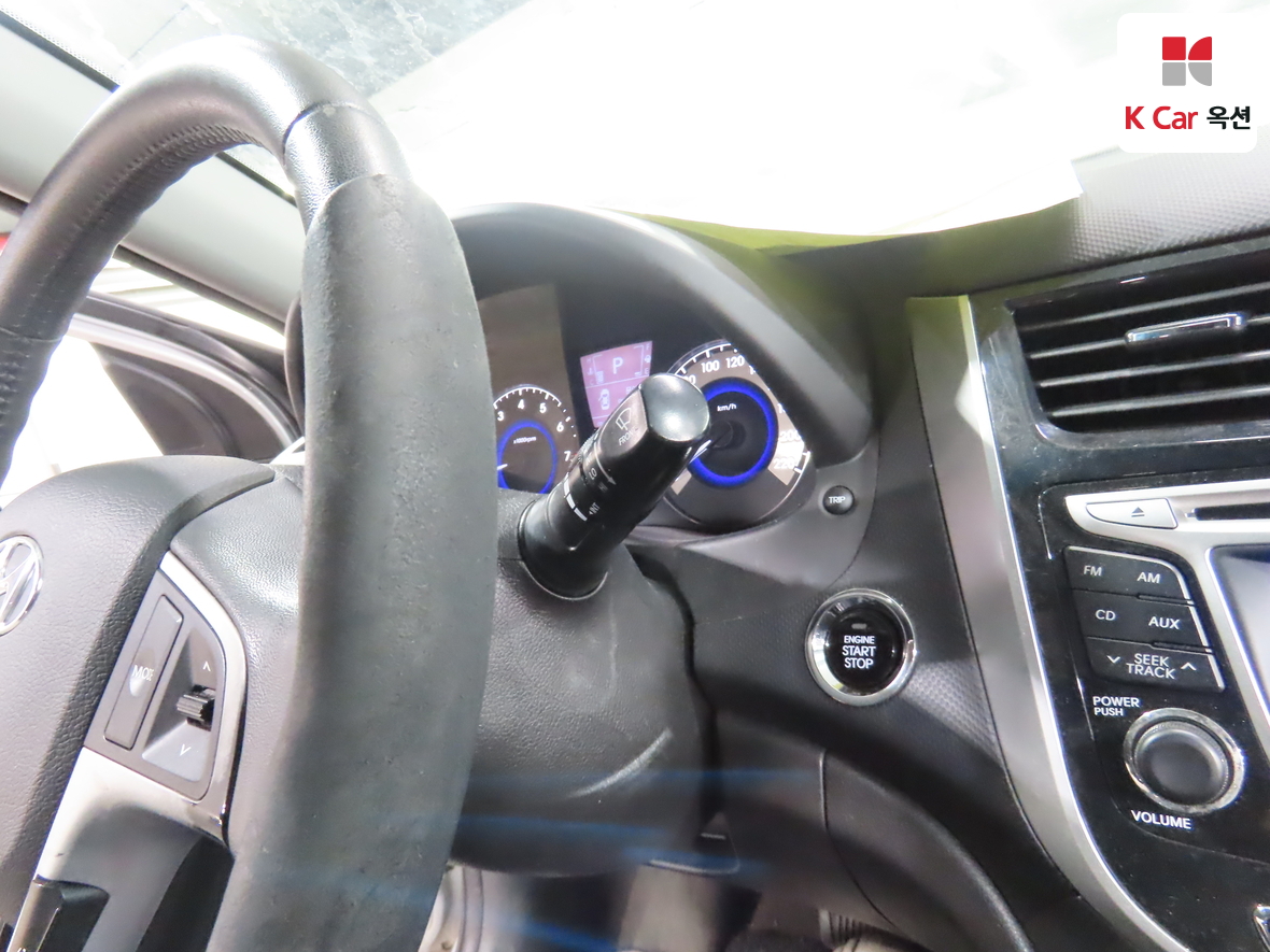 Hyundai Accent 2013 - Image 11