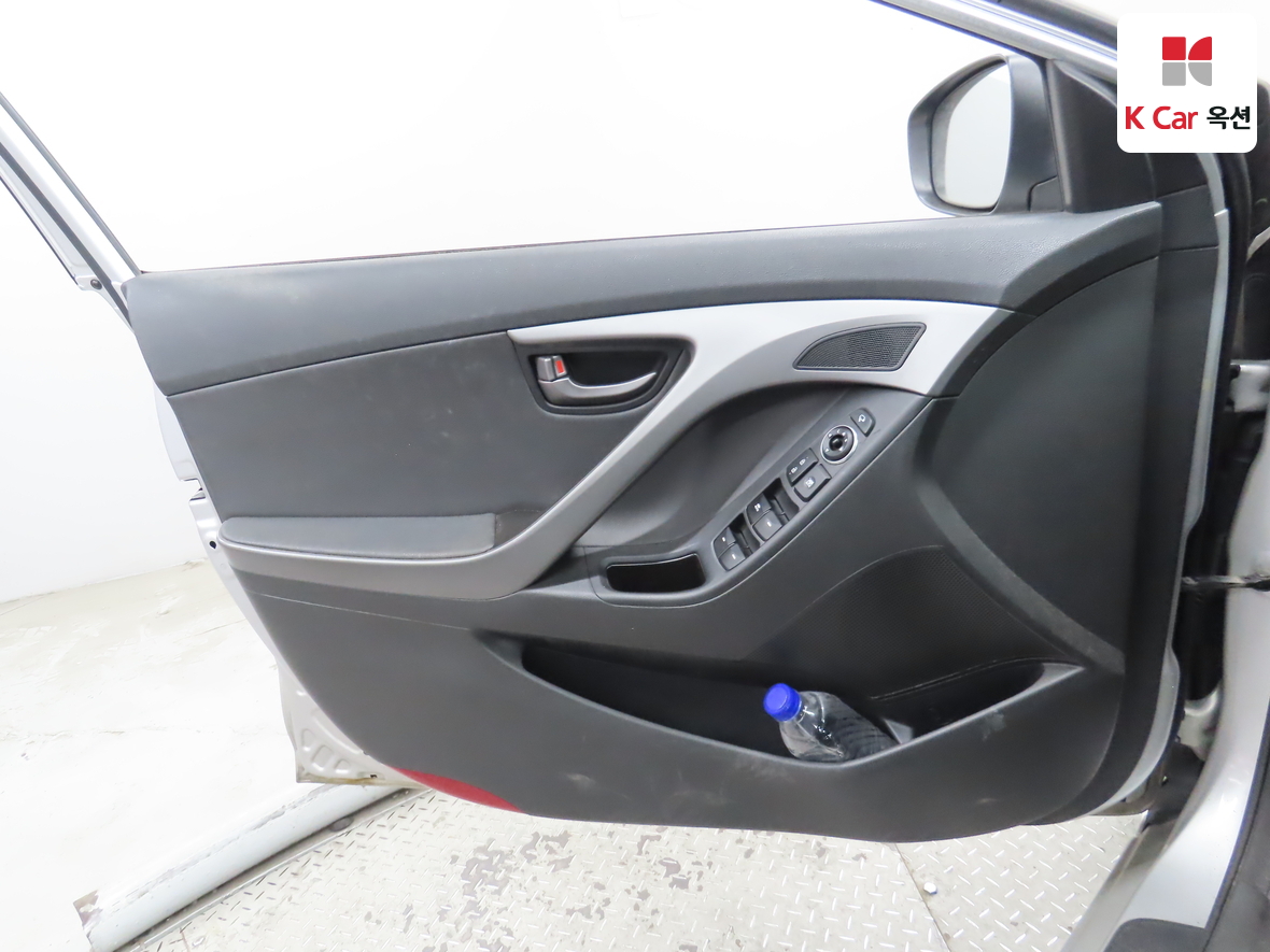 Hyundai Elantra 2014 - Image 8