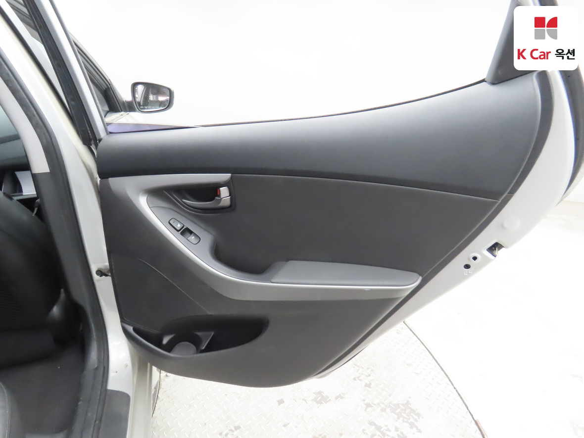 Hyundai Elantra 2014 - Image 27