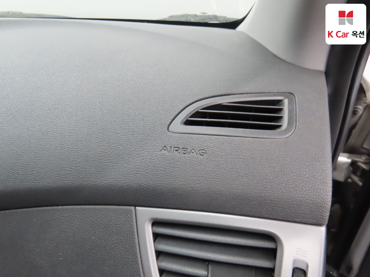 Hyundai Elantra 2014 - Image 31