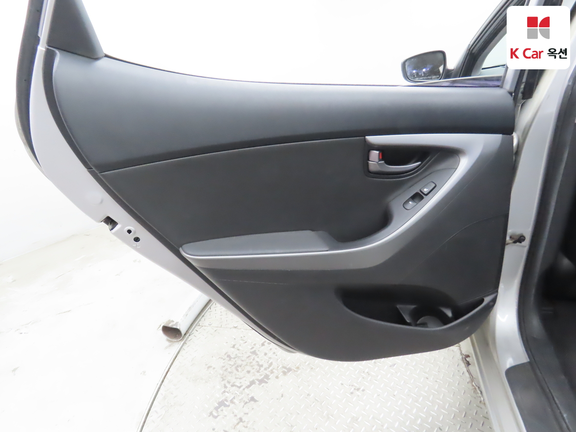 Hyundai Elantra 2014 - Image 23