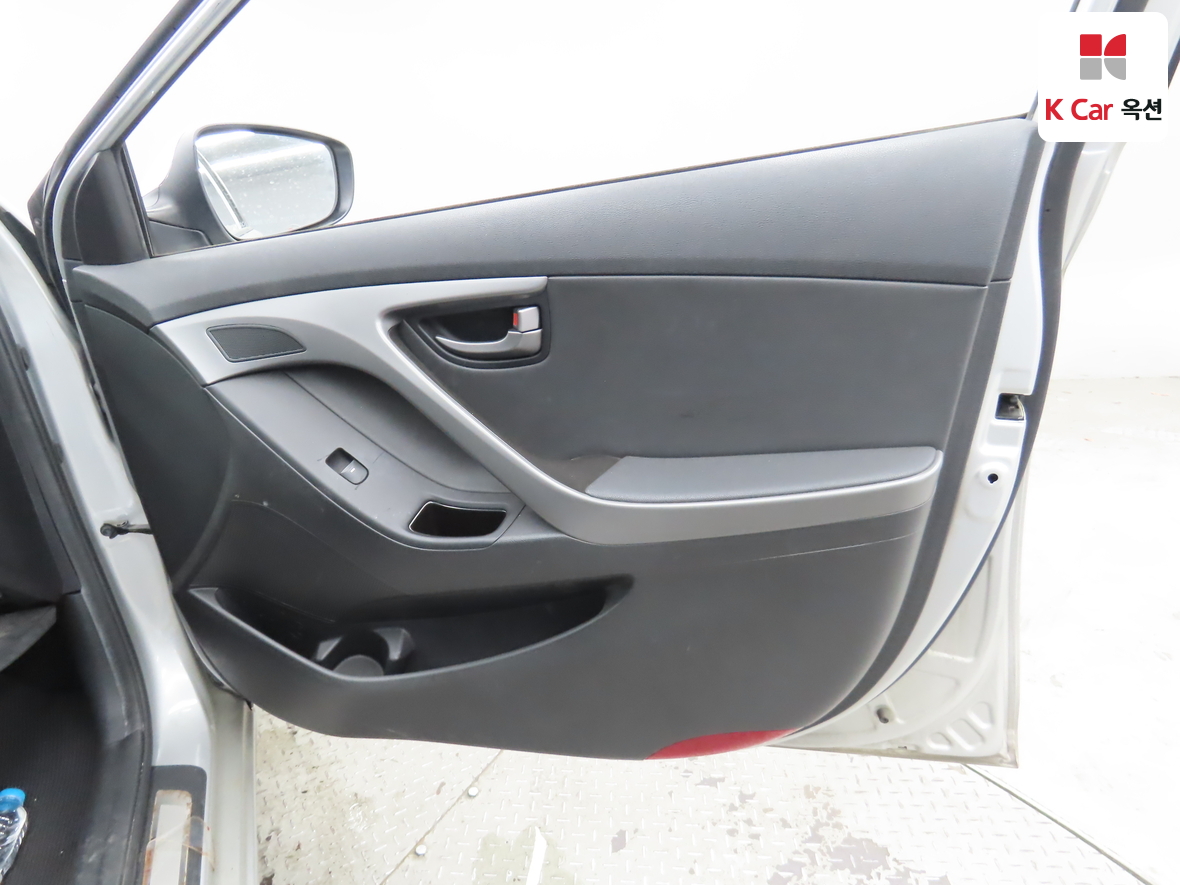 Hyundai Elantra 2014 - Image 29