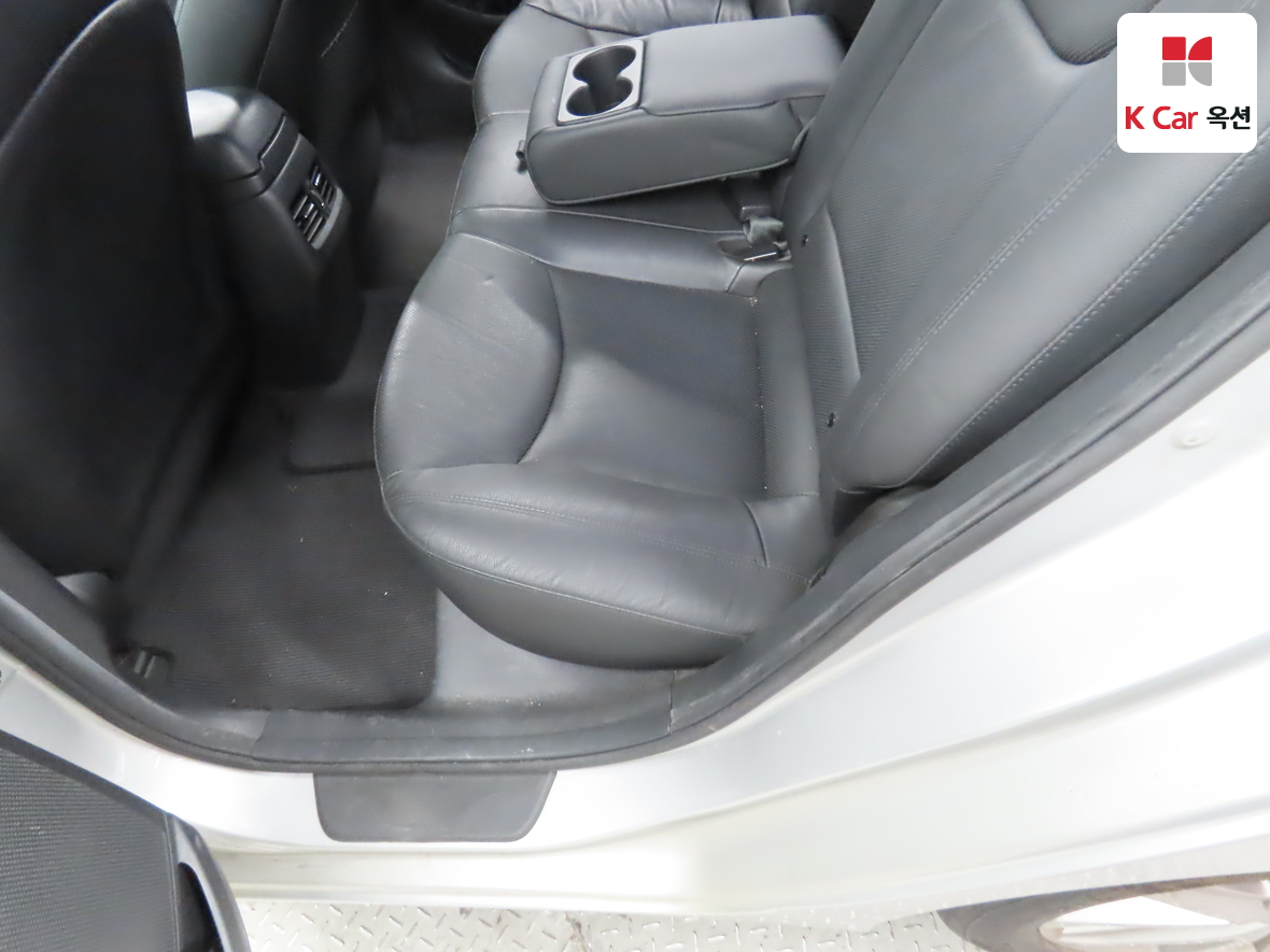 Hyundai Elantra 2014 - Image 24
